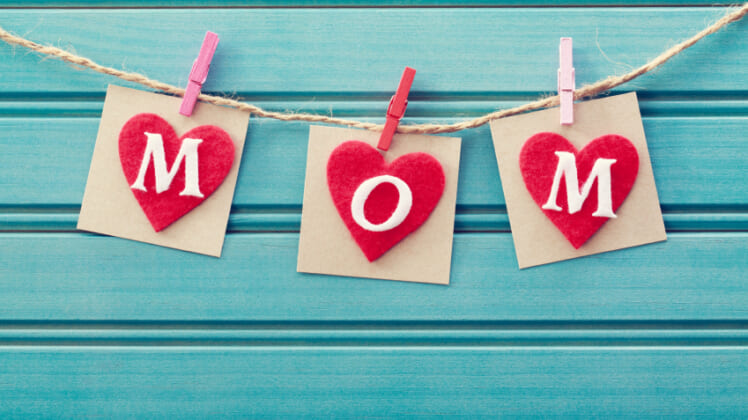 Mothers day message on felt hearts