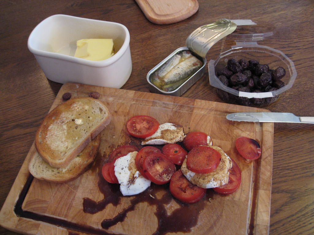 The Mediterranean Diet: Should You Try It? - AskDrManny