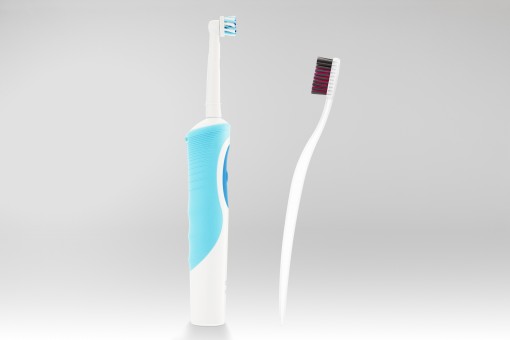 Best electric toothbrush vs. regular toothbrush