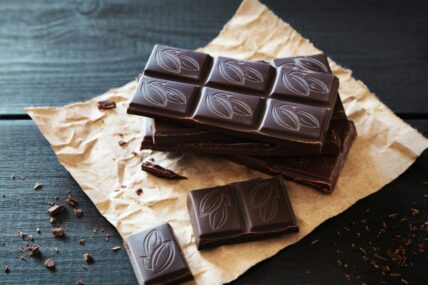 dark chocolate bar / low sugar treats at costco